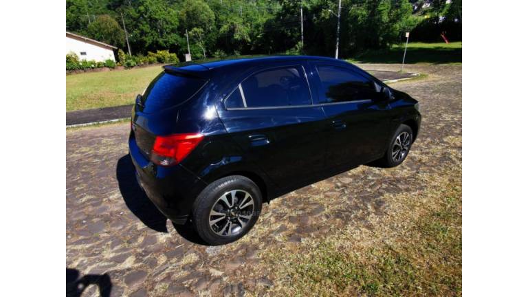 CHEVROLET - ONIX - 2014/2015 - Preta - R$ 53.900,00