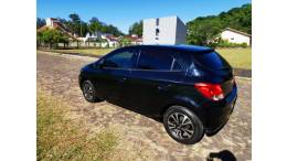 CHEVROLET - ONIX - 2014/2015 - Preta - R$ 53.900,00